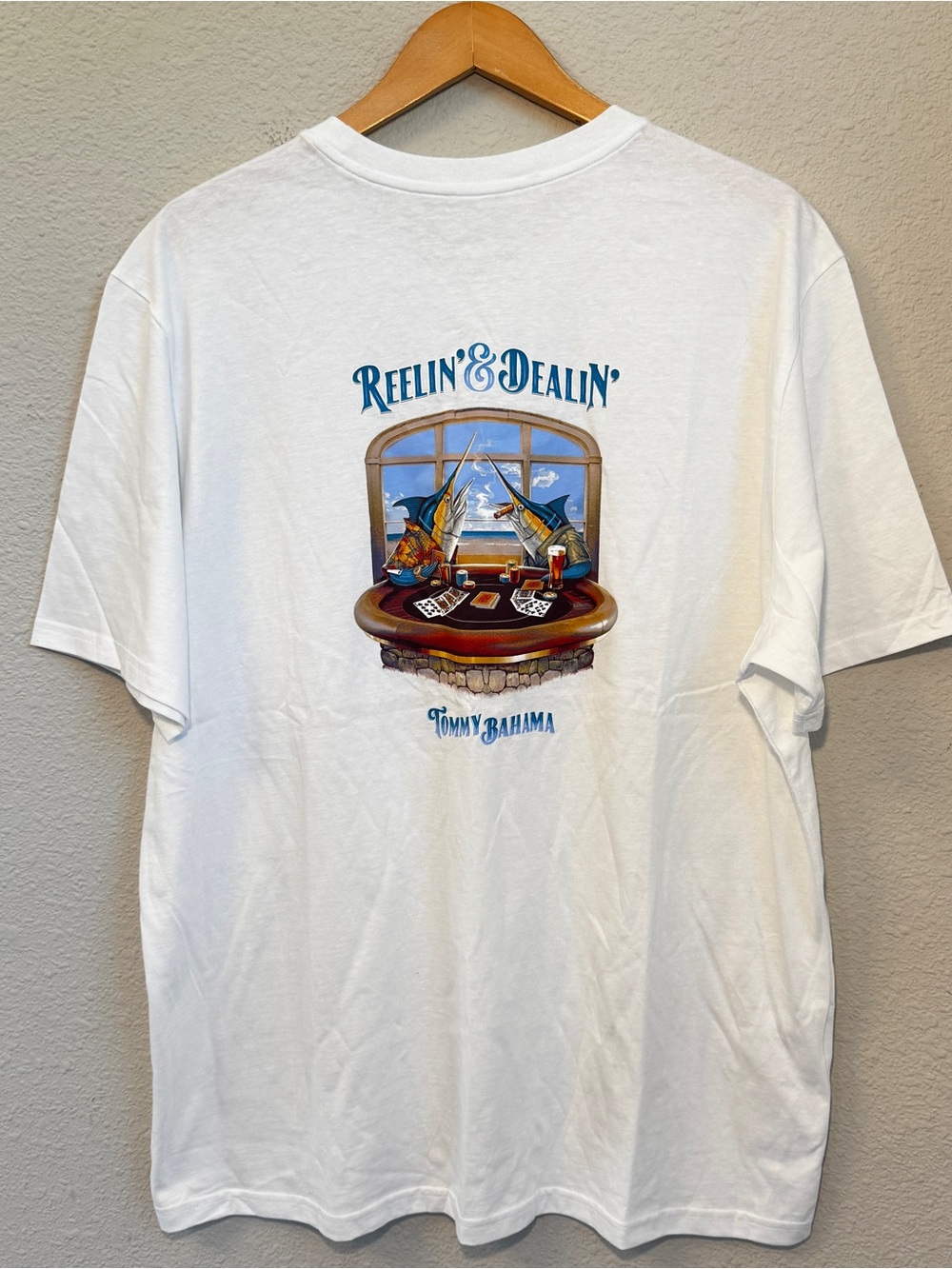 NWOT Tommy Bahama Men’s Reelin’ & Dealin’ T-Shirt Size XL